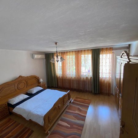 Cima Apartment พริสตีนา ภายนอก รูปภาพ